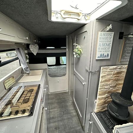 Отель Retro Camper Hire Дублин Экстерьер фото