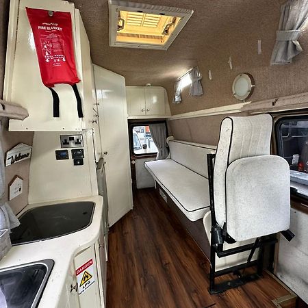 Отель Retro Camper Hire Дублин Экстерьер фото