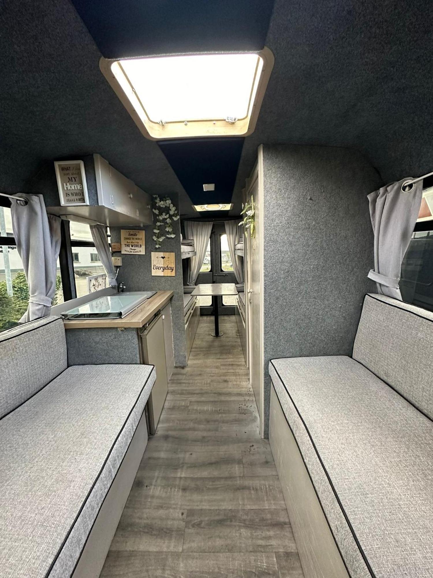 Отель Retro Camper Hire Дублин Экстерьер фото