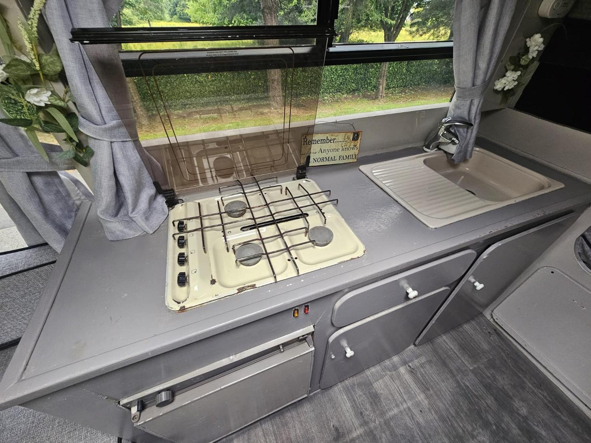 Отель Retro Camper Hire Дублин Экстерьер фото